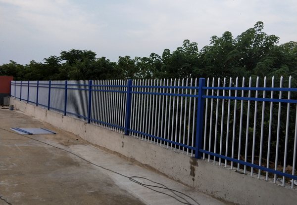 鋅鋼護(hù)欄安裝 鋅鋼護(hù)欄安裝