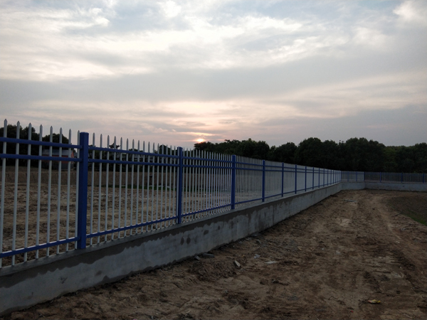 鋅鋼護(hù)欄安裝 鋅鋼護(hù)欄安裝