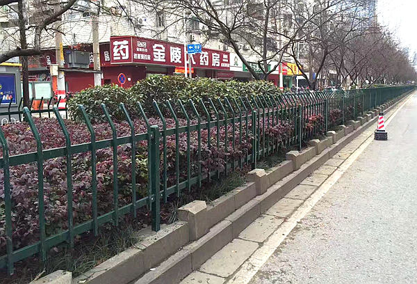 綠化帶鋅鋼護欄價格 綠化帶鋅鋼護欄價格