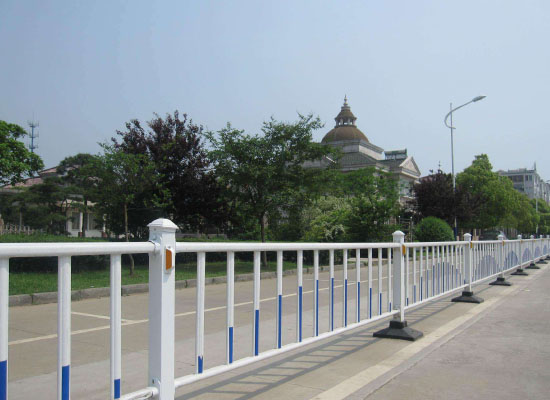 市政道路護欄.jpg 市政道路護欄.jpg